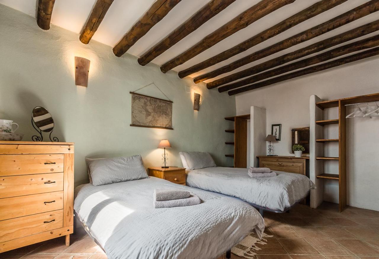 Casa Mundo - 16Th Century Traditional White Village House With Pool Pinos del Valle Eksteriør billede