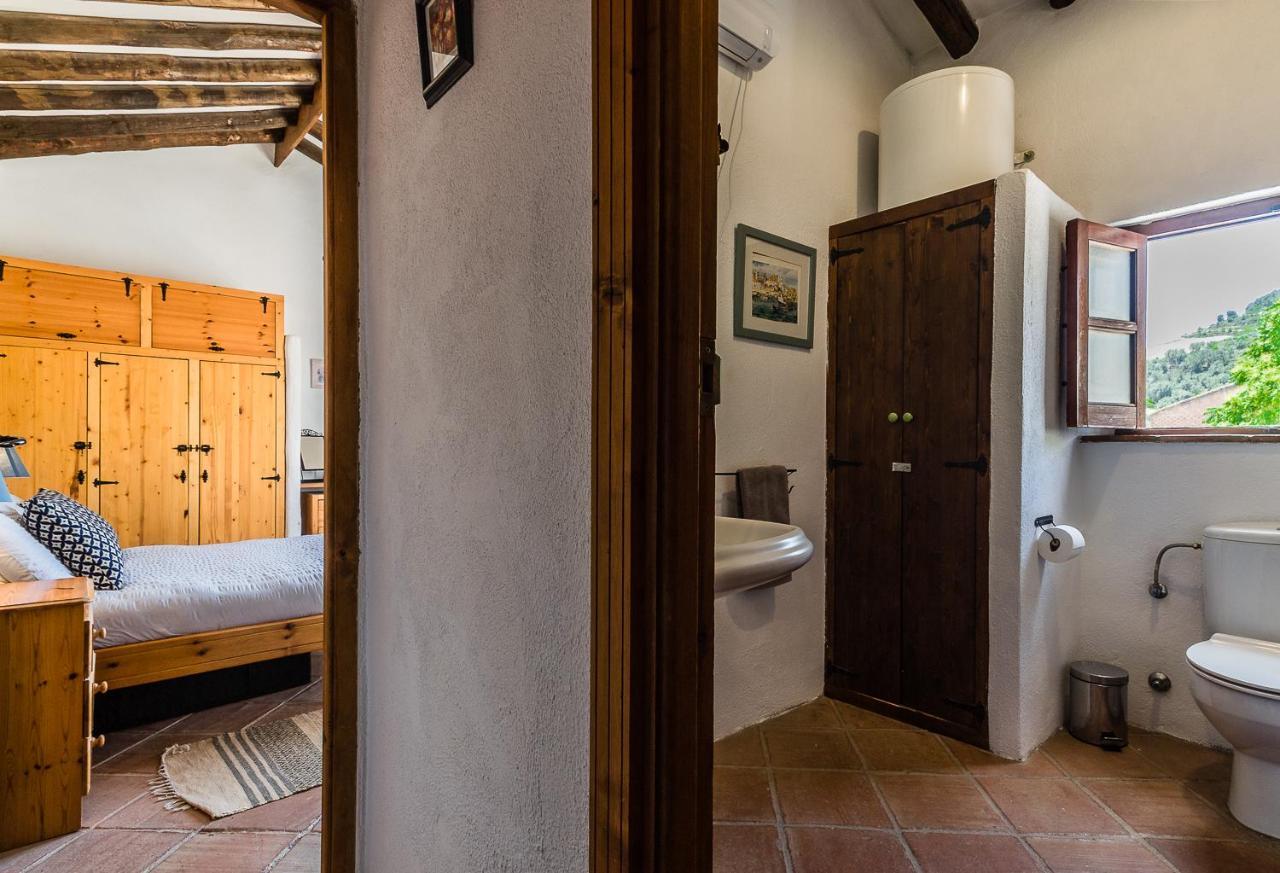 Casa Mundo - 16Th Century Traditional White Village House With Pool Pinos del Valle Eksteriør billede